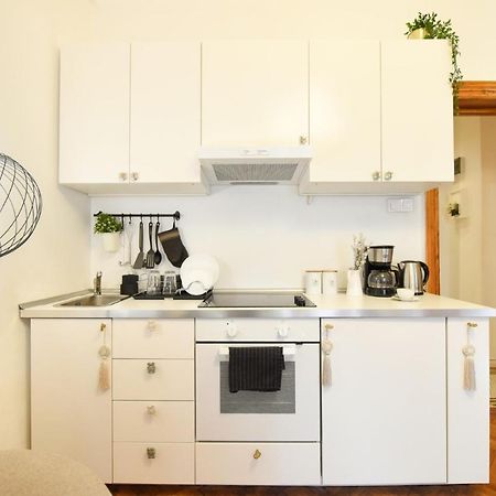Vintage Elegance, Modern Comfort: 1Br Apartment Overlooking Calea Victoriei Βουκουρέστι Εξωτερικό φωτογραφία