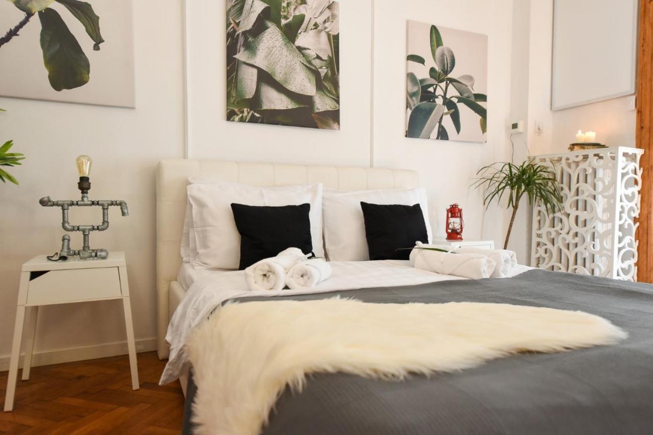 Vintage Elegance, Modern Comfort: 1Br Apartment Overlooking Calea Victoriei Βουκουρέστι Εξωτερικό φωτογραφία