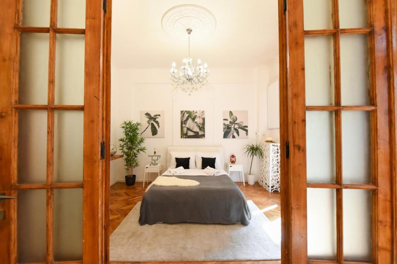 Vintage Elegance, Modern Comfort: 1Br Apartment Overlooking Calea Victoriei Βουκουρέστι Εξωτερικό φωτογραφία