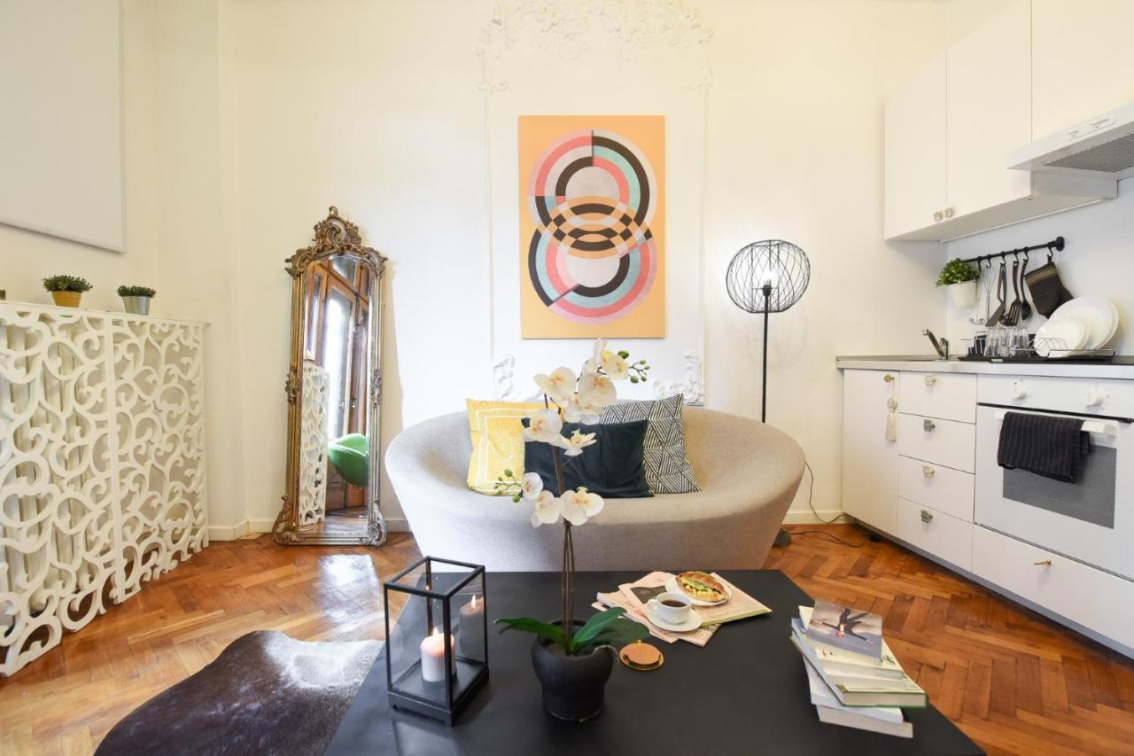 Vintage Elegance, Modern Comfort: 1Br Apartment Overlooking Calea Victoriei Βουκουρέστι Εξωτερικό φωτογραφία