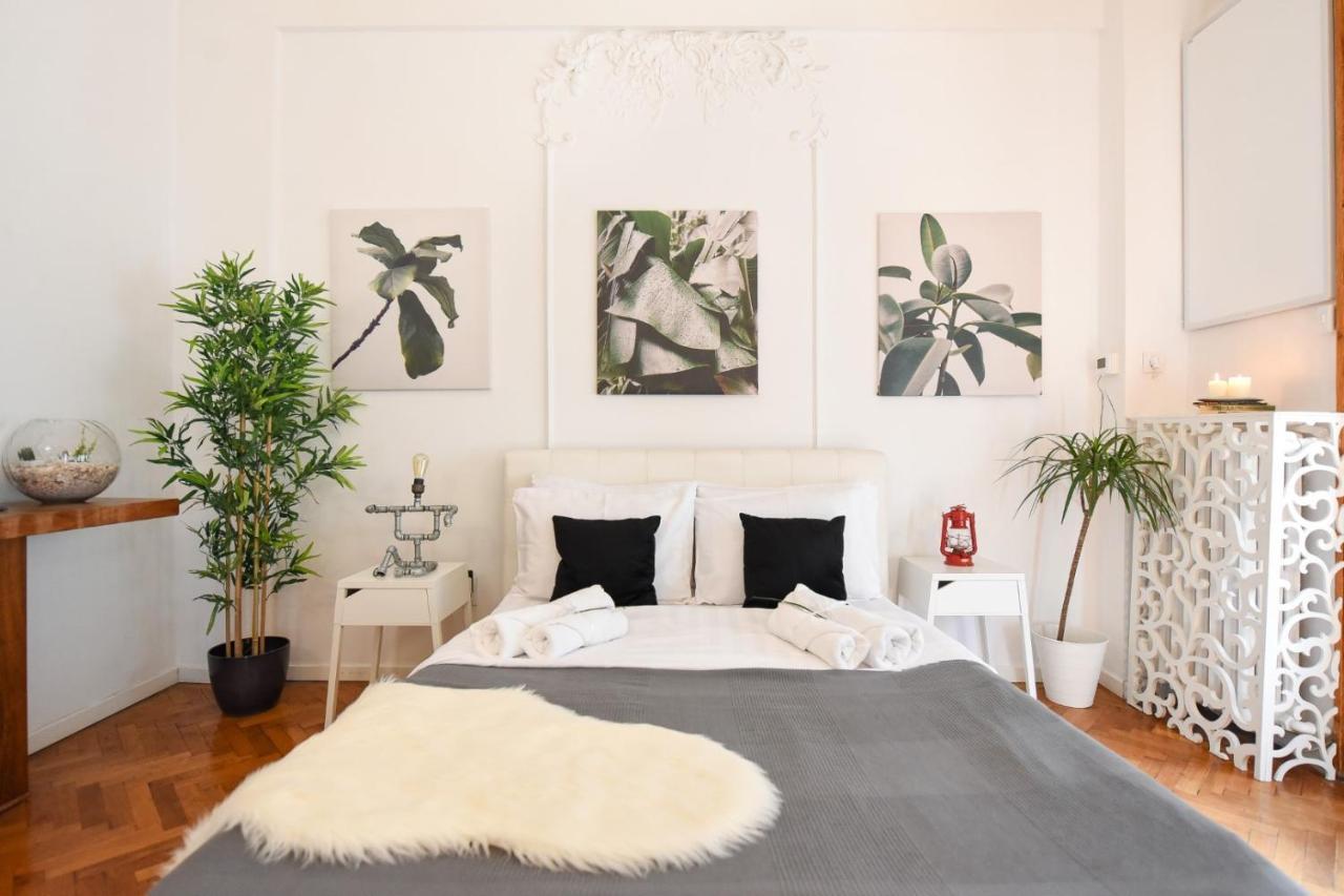 Vintage Elegance, Modern Comfort: 1Br Apartment Overlooking Calea Victoriei Βουκουρέστι Εξωτερικό φωτογραφία